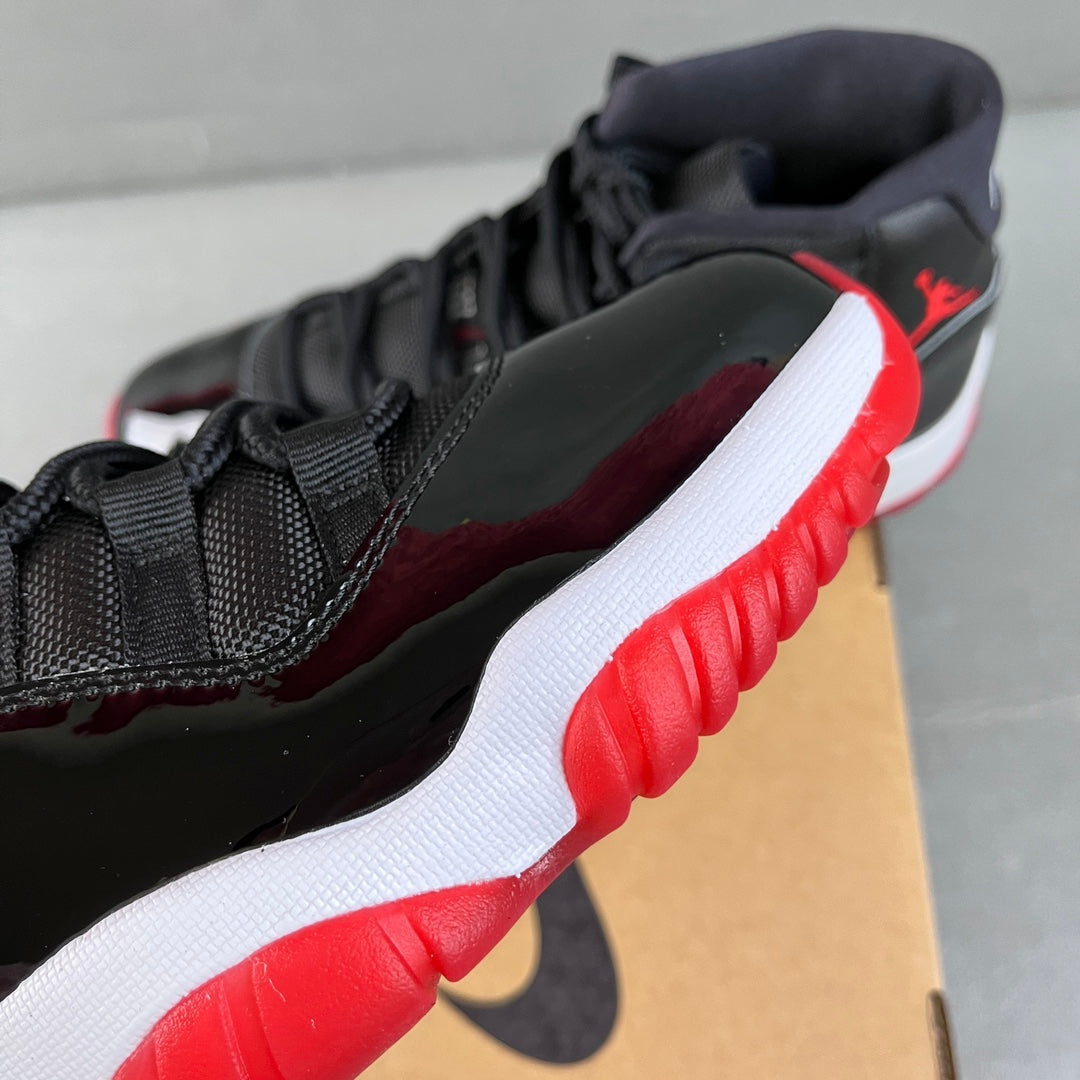 Air Jordan 11 Low "Bred"