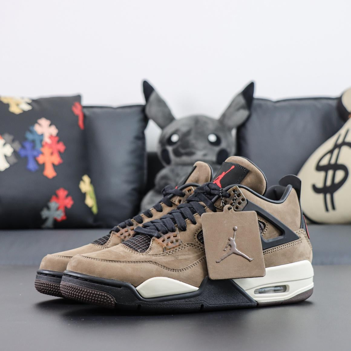 Travis Scott x Air Jordan 4 "Mocha"