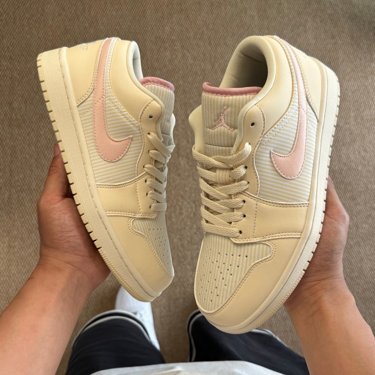 Air Jordan 1 Low SE "Pink Sail"