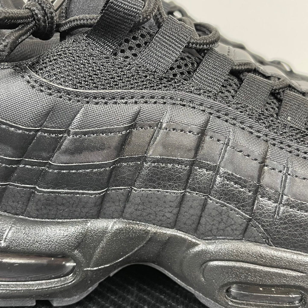 Air Max 95 Triple Black