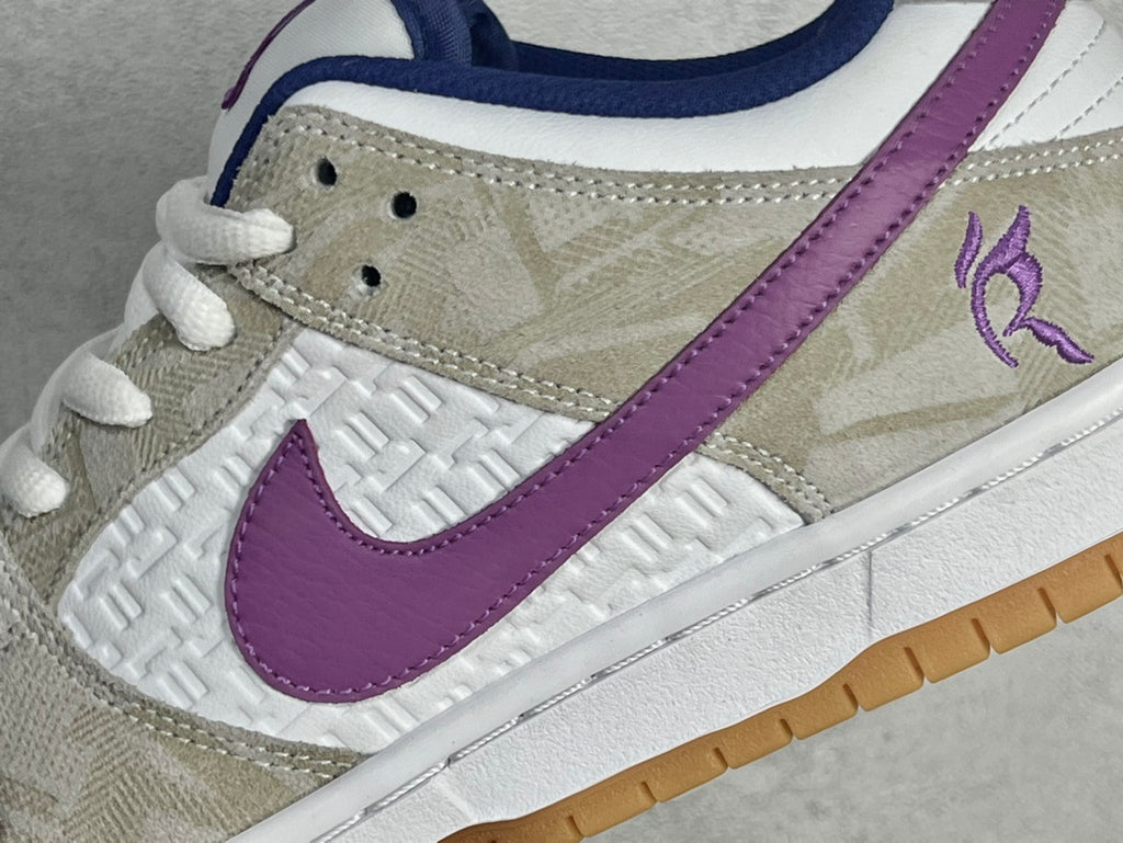 Nike SB Dunk Low x Rayssa Leal