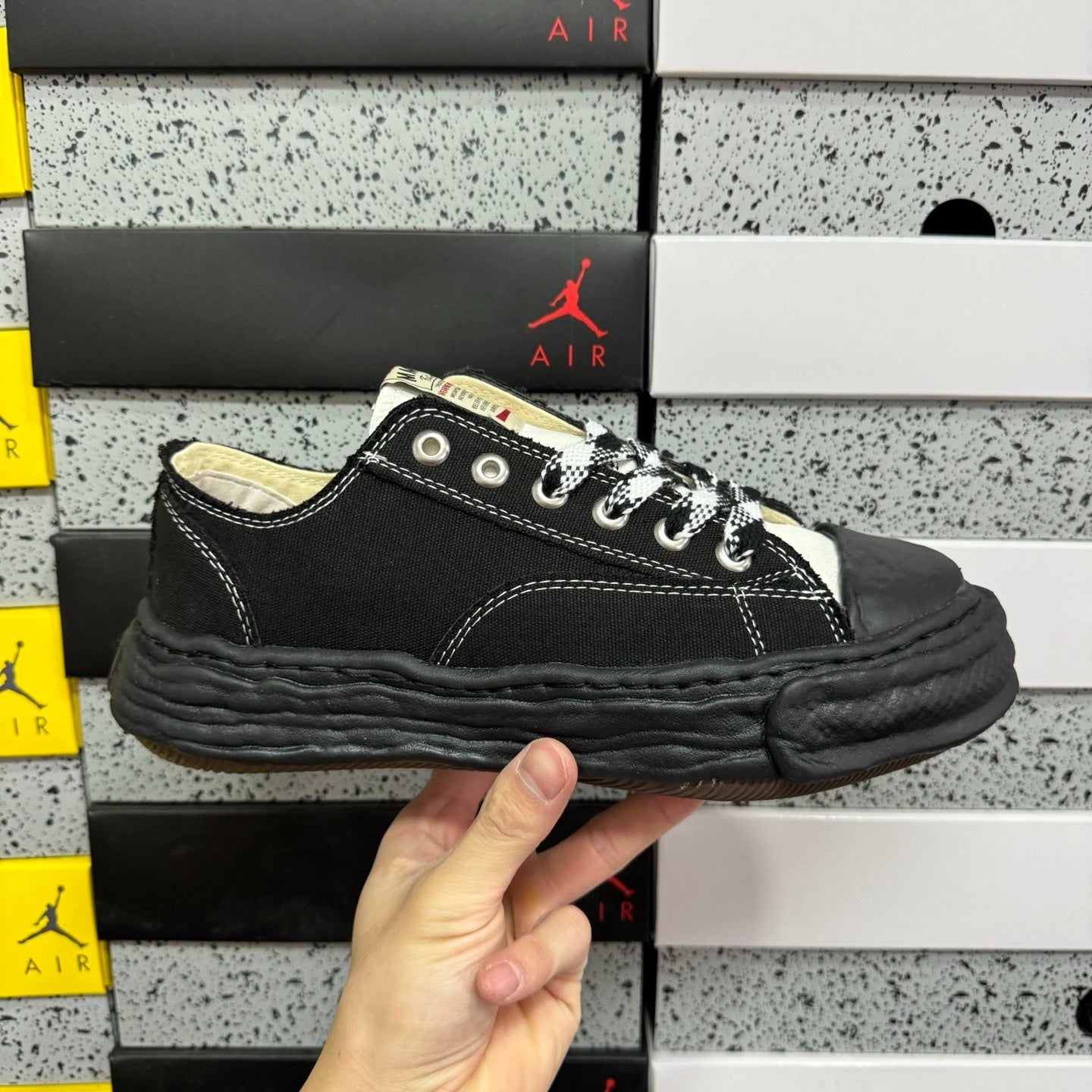 MIHARA YASUHIRO "Black Canvas"