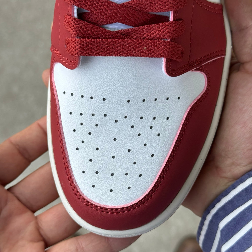 Air Jordan 1 Low "Cardinal Red"