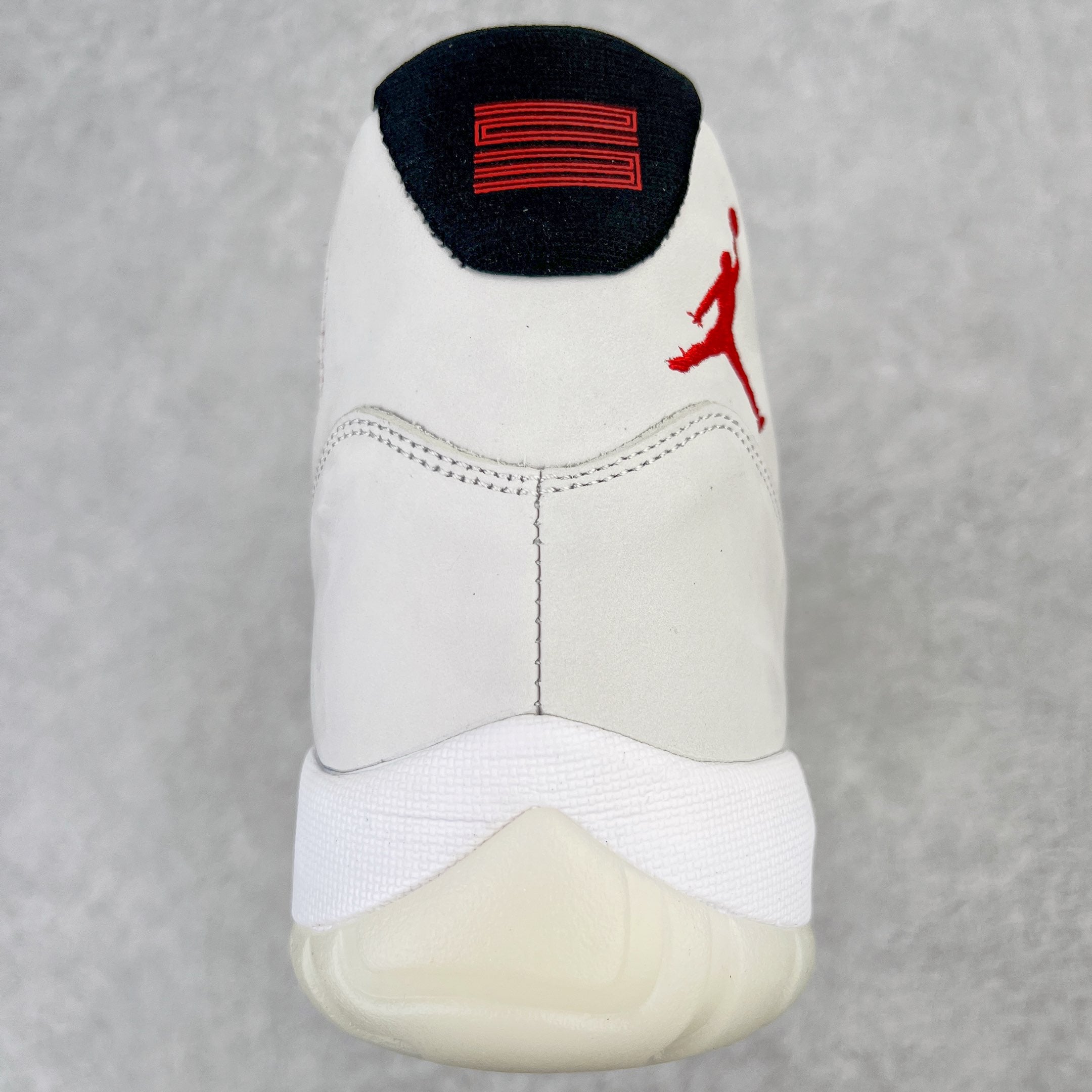 Air Jordan 11 "Platinum Tint"