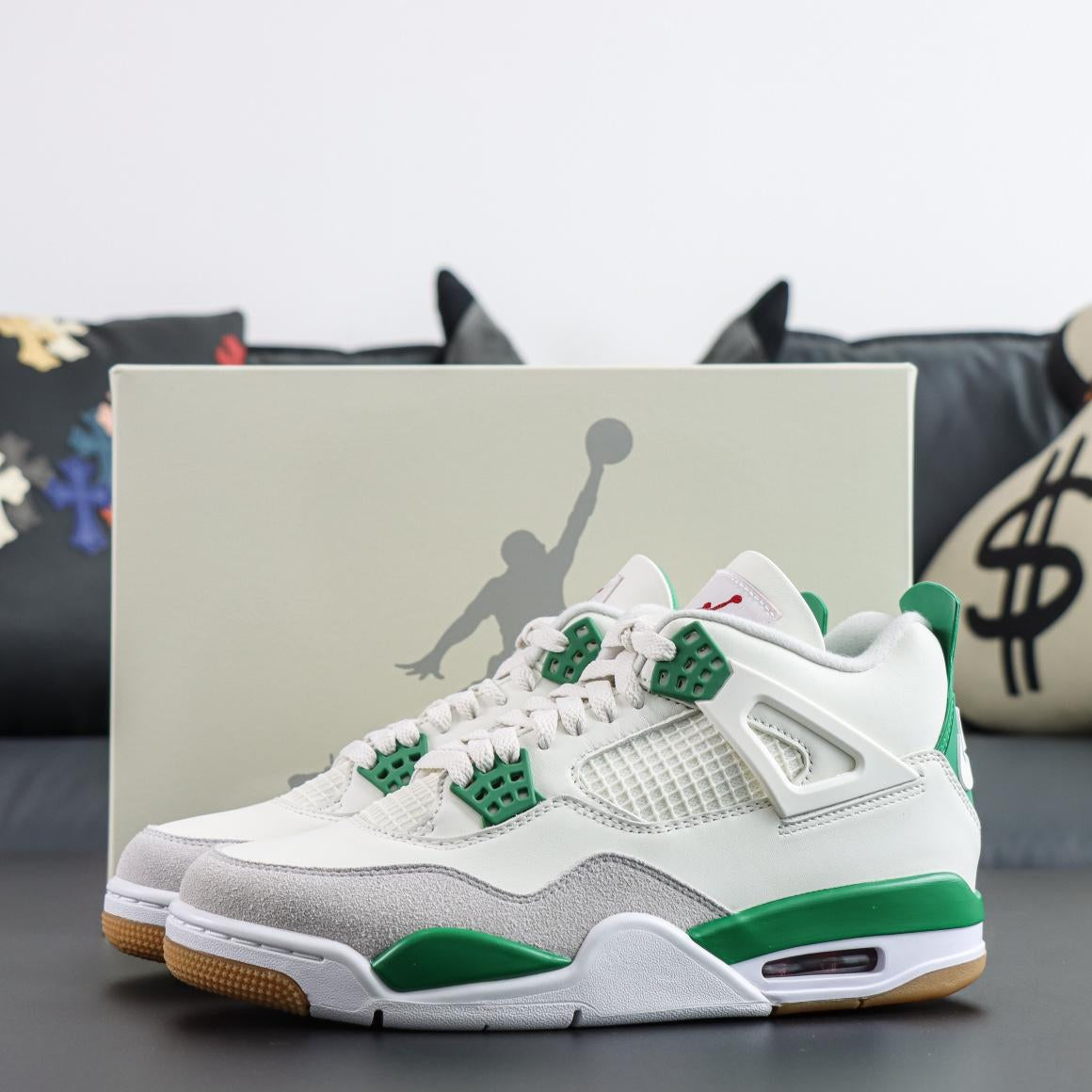 Air Jordan 4 SB "Pine Green"