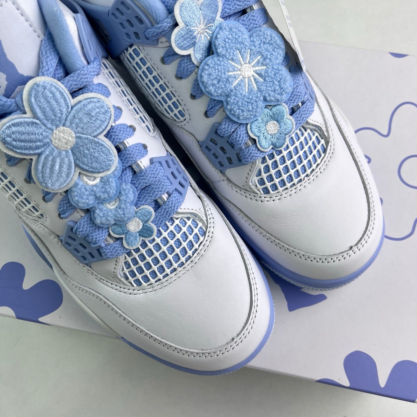 Air Jordan 4 "Forget Me Not"