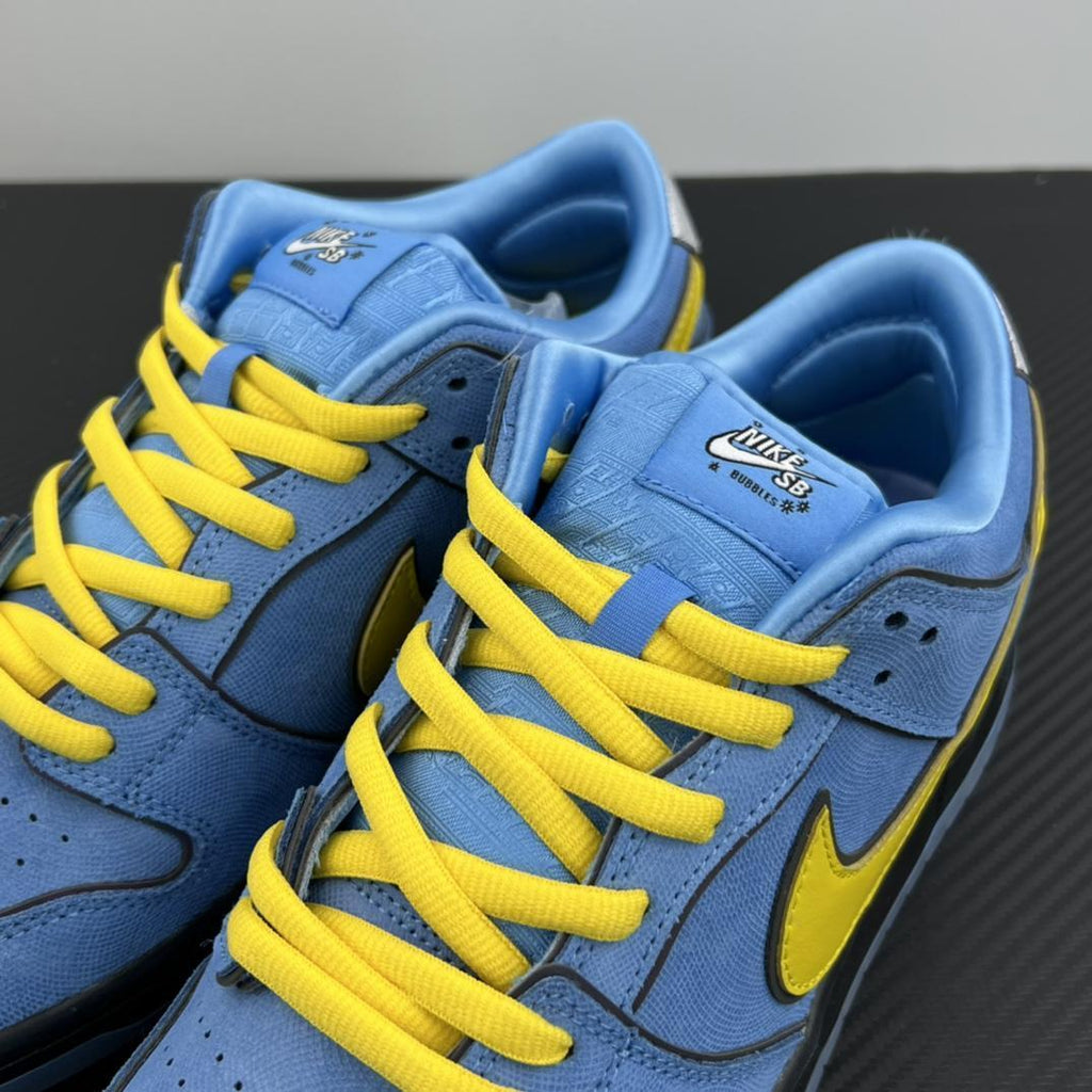 Nike SB Dunk Low x The Powerpuff Girls "Bubbles"