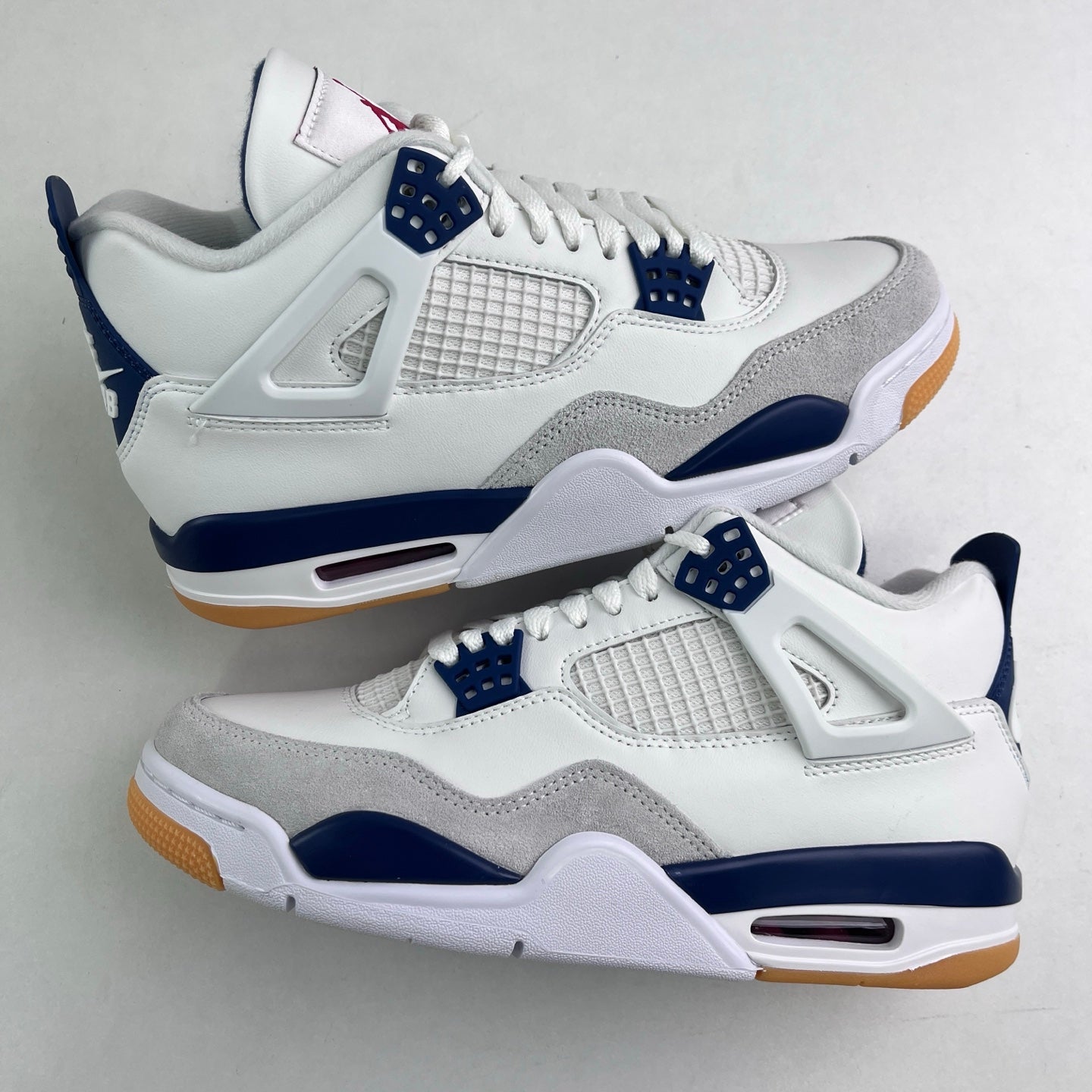 Air Jordan 4 Retro SB "Navy Gum"