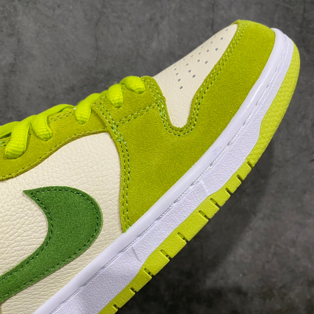 Nike SB Dunk Low "Green Apple"