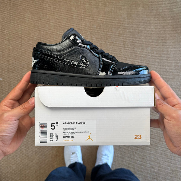 Air Jordan 1 Low SE "Blackjack"