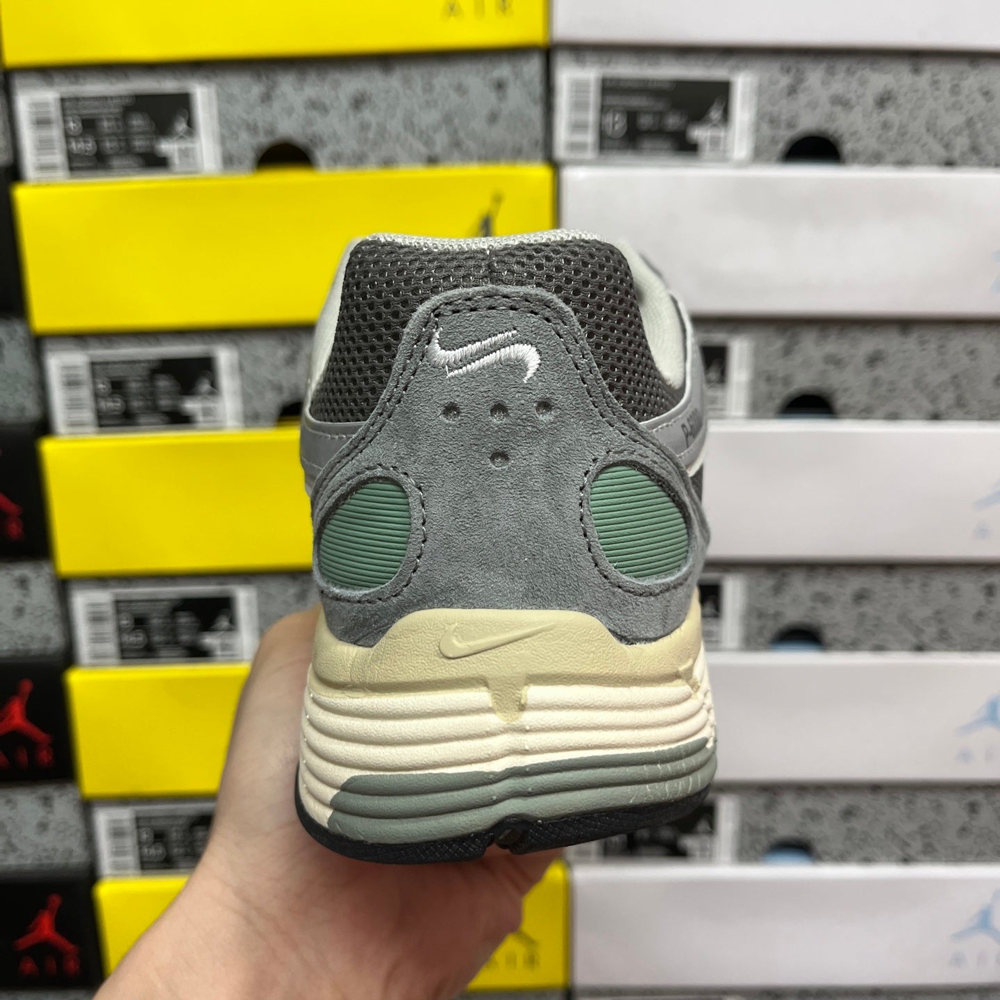Nike P-6000 "Silver, Cinza Suede e Menta"