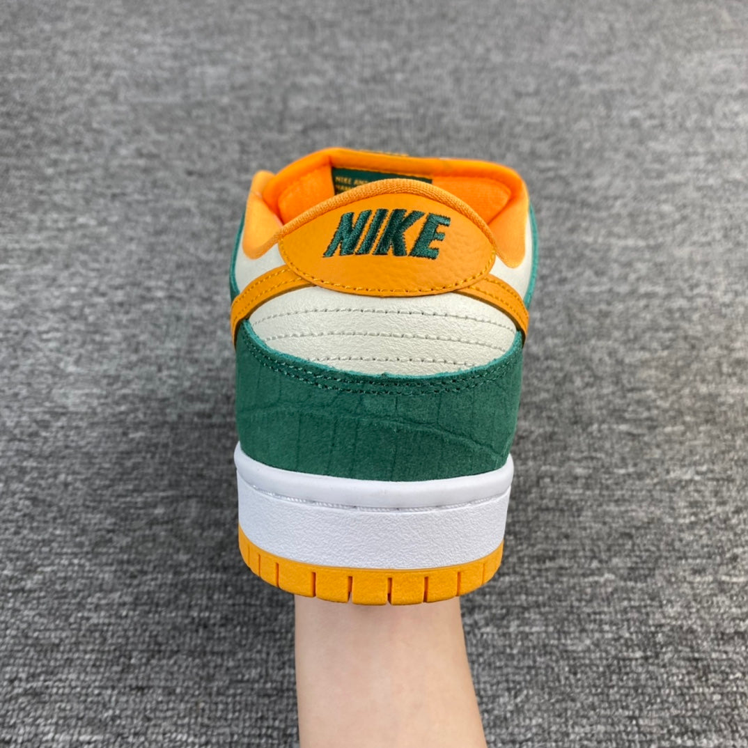 Nike SB Dunk Low "Legion Pine Kumquat"