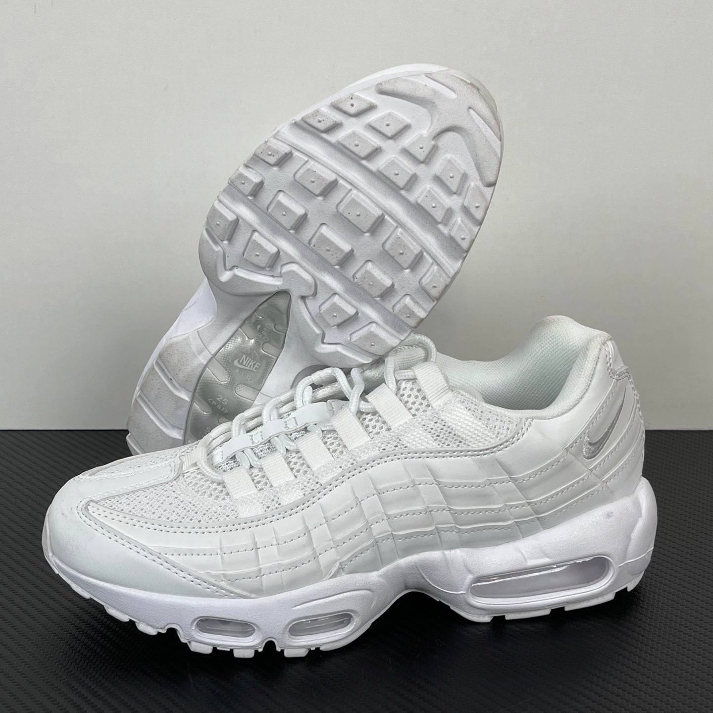 Nike Air Max 95 "Triple White"