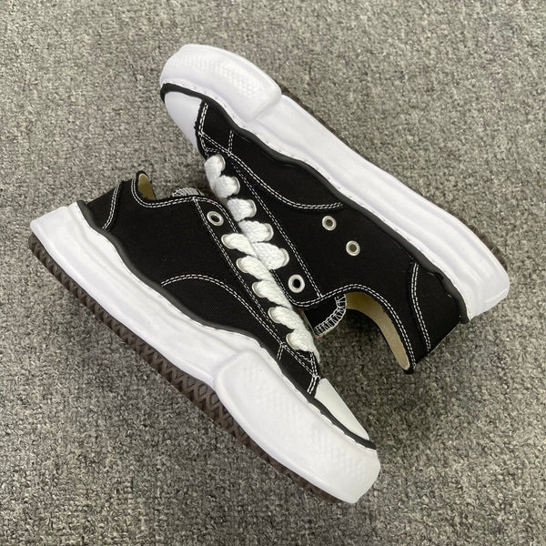 MIHARA YASUHIRO "Black/White Clássico"