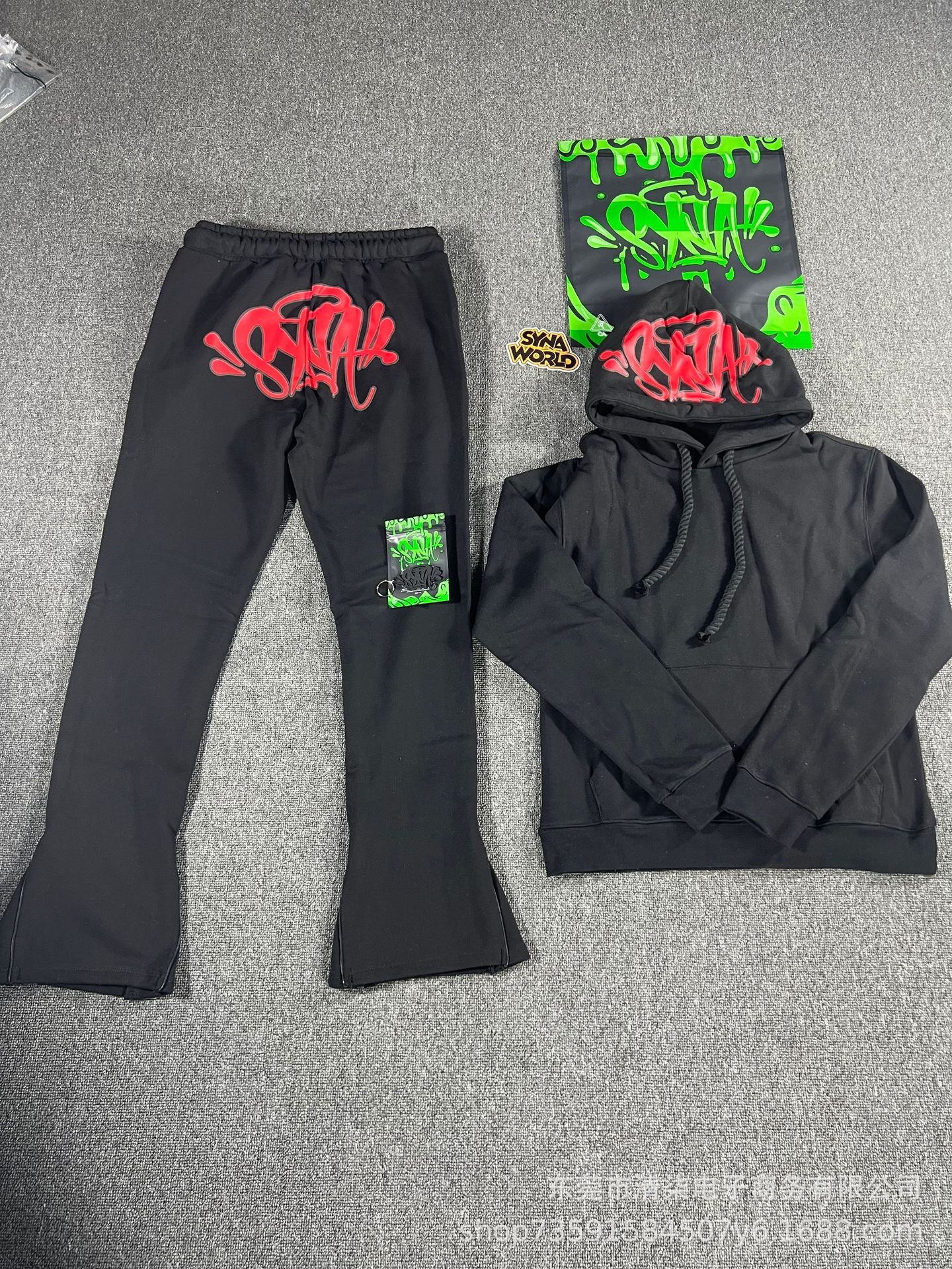 Conjunto Moletom SYNA "Flare Black/Red"