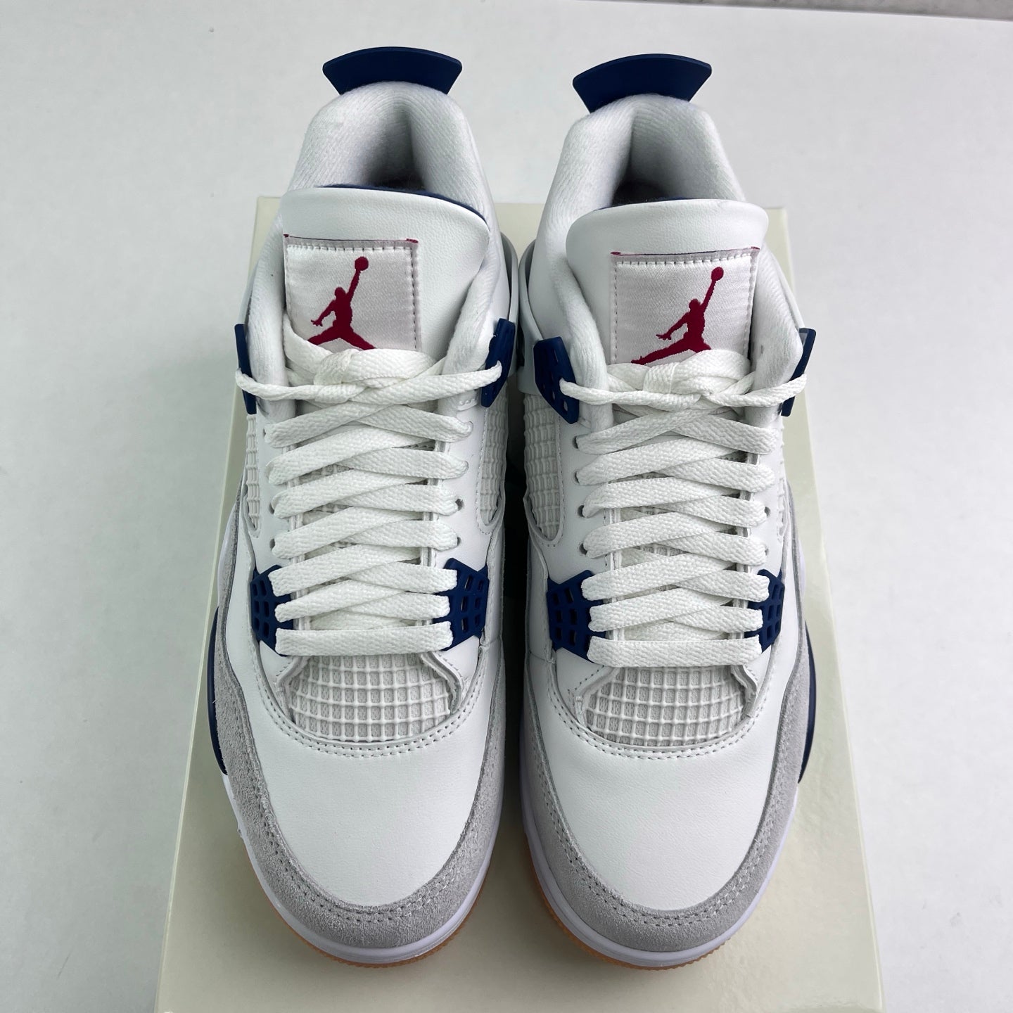 Air Jordan 4 Retro SB "Navy Gum"