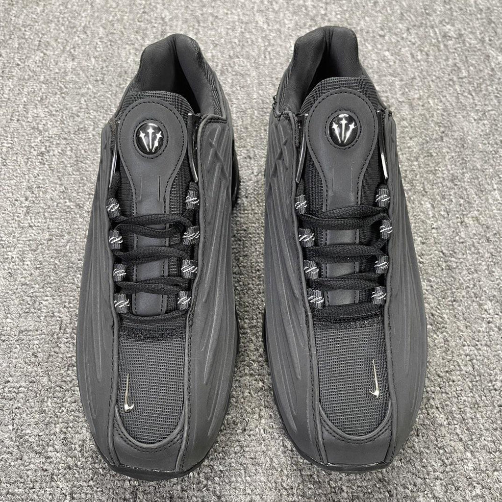 Hot Step 2 "Triple Black"