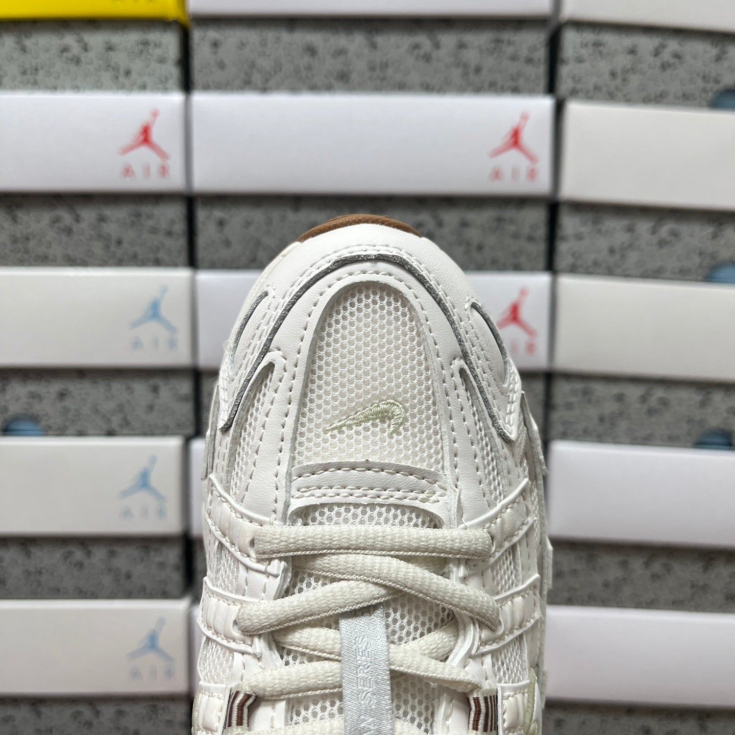 Nike P-6000 "Off-White e Goma"