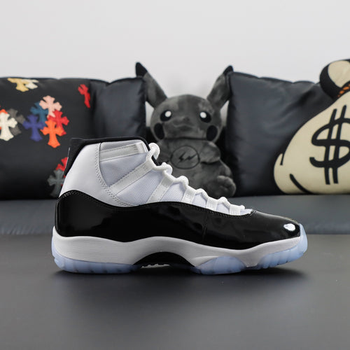Air Jordan 11 "Concord"