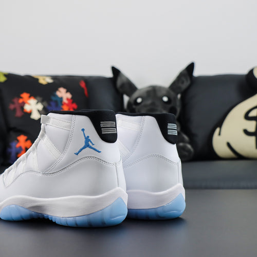 Air Jordan 11 "Legend Blue"