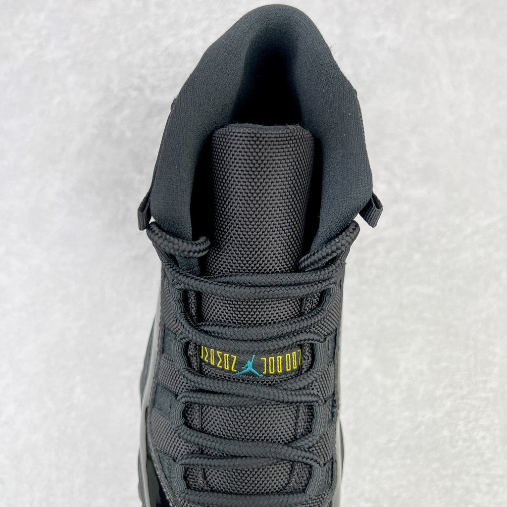 Air Jordan 11 "Cap and Gown"