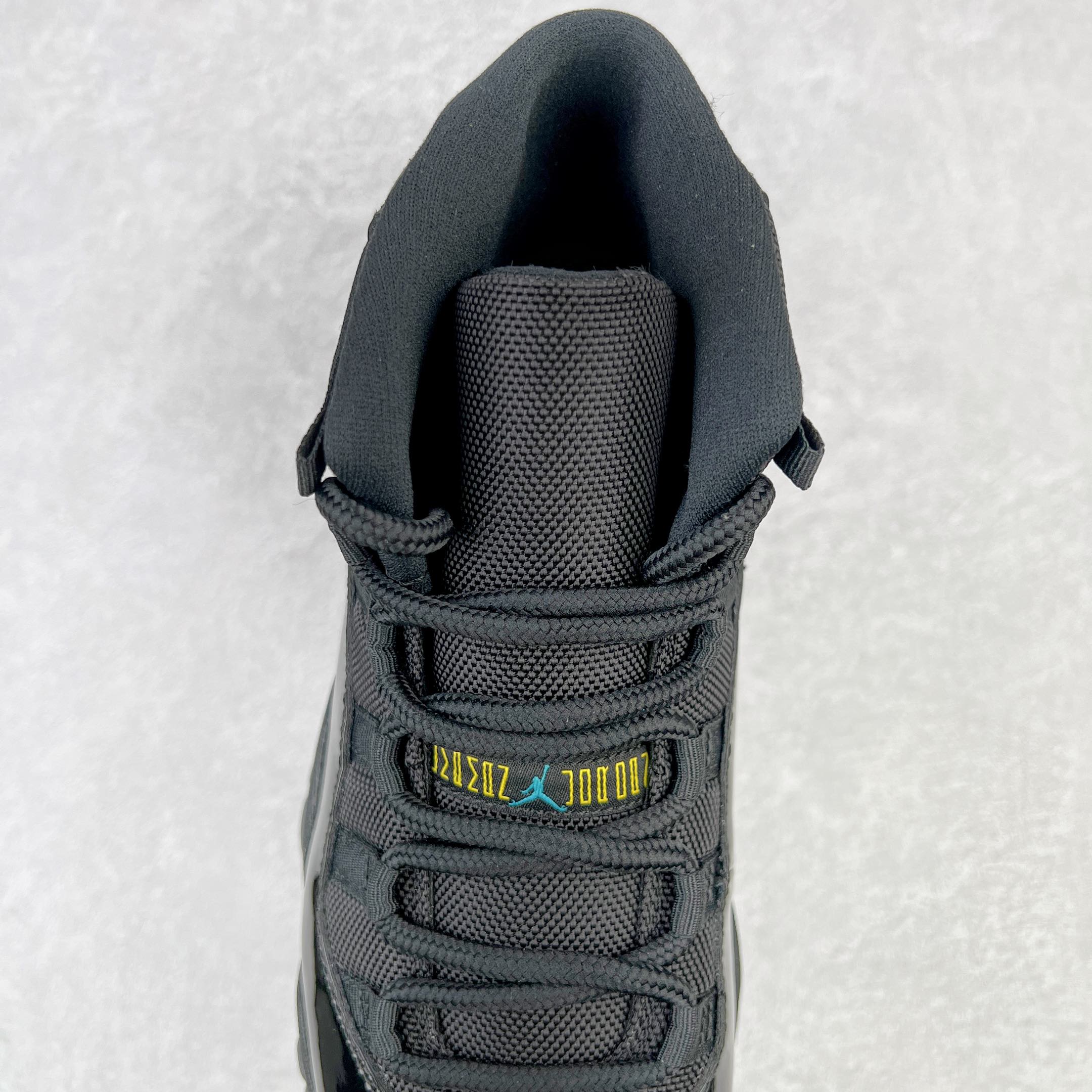 Air Jordan 11 "Cap and Gown"