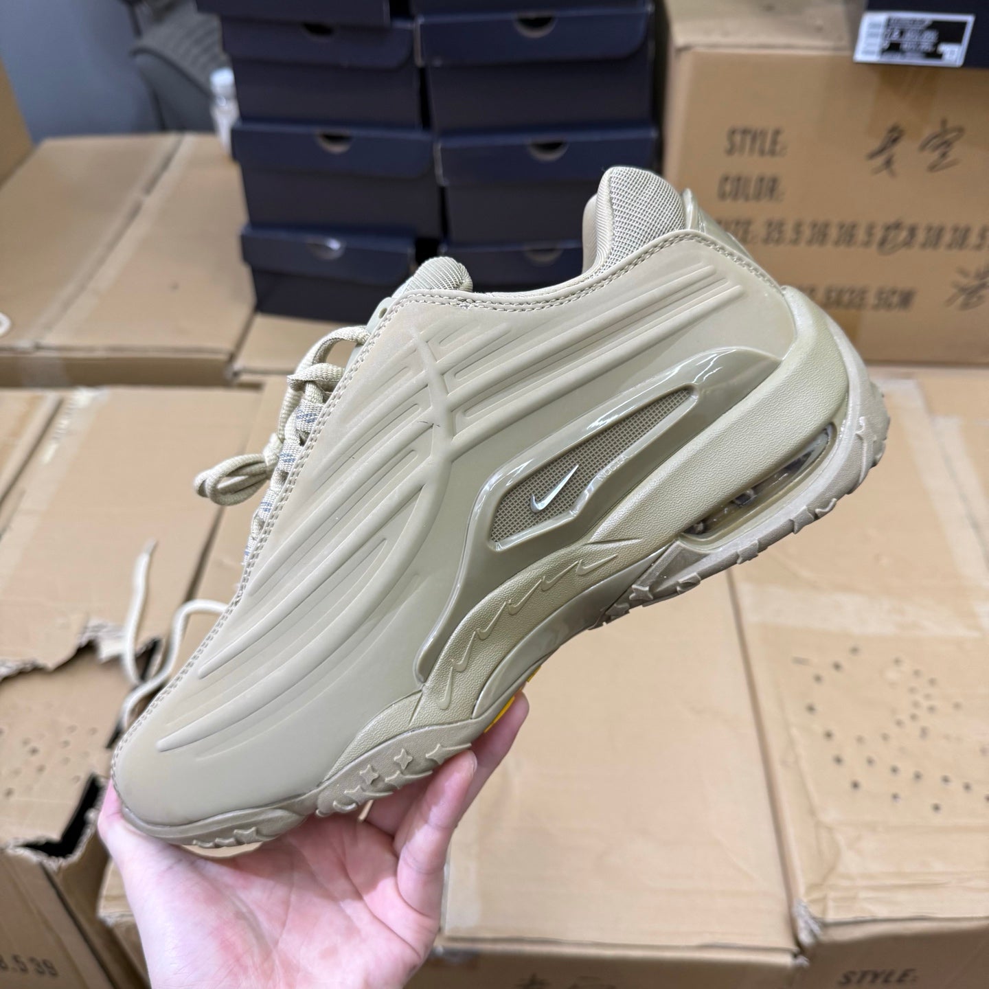 Hot Step 2 "Beige"