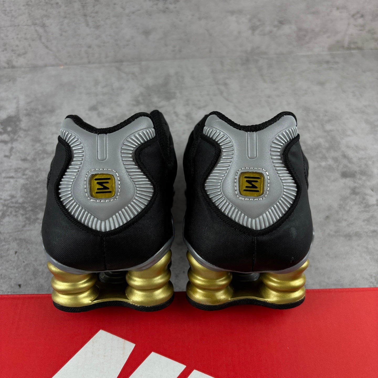 Nike Shox TL "Black/Metallic Gold"