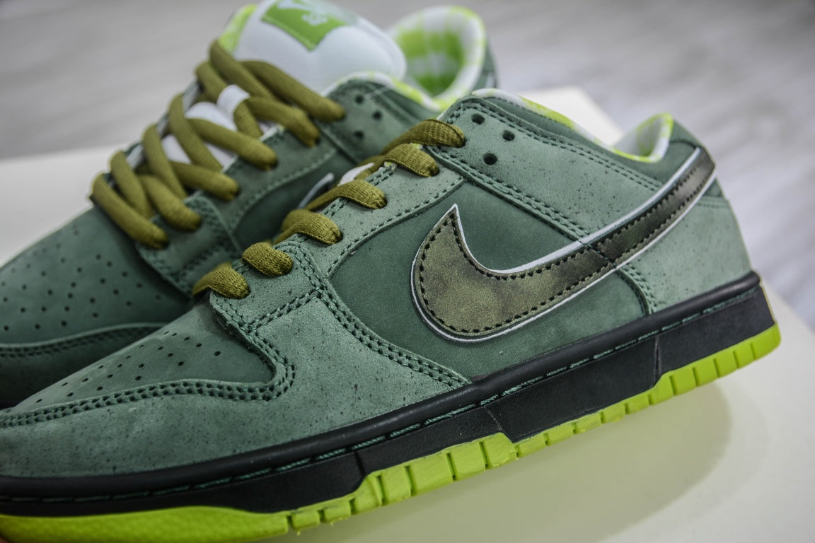 Nike SB Dunk Low "Purple Lobster""