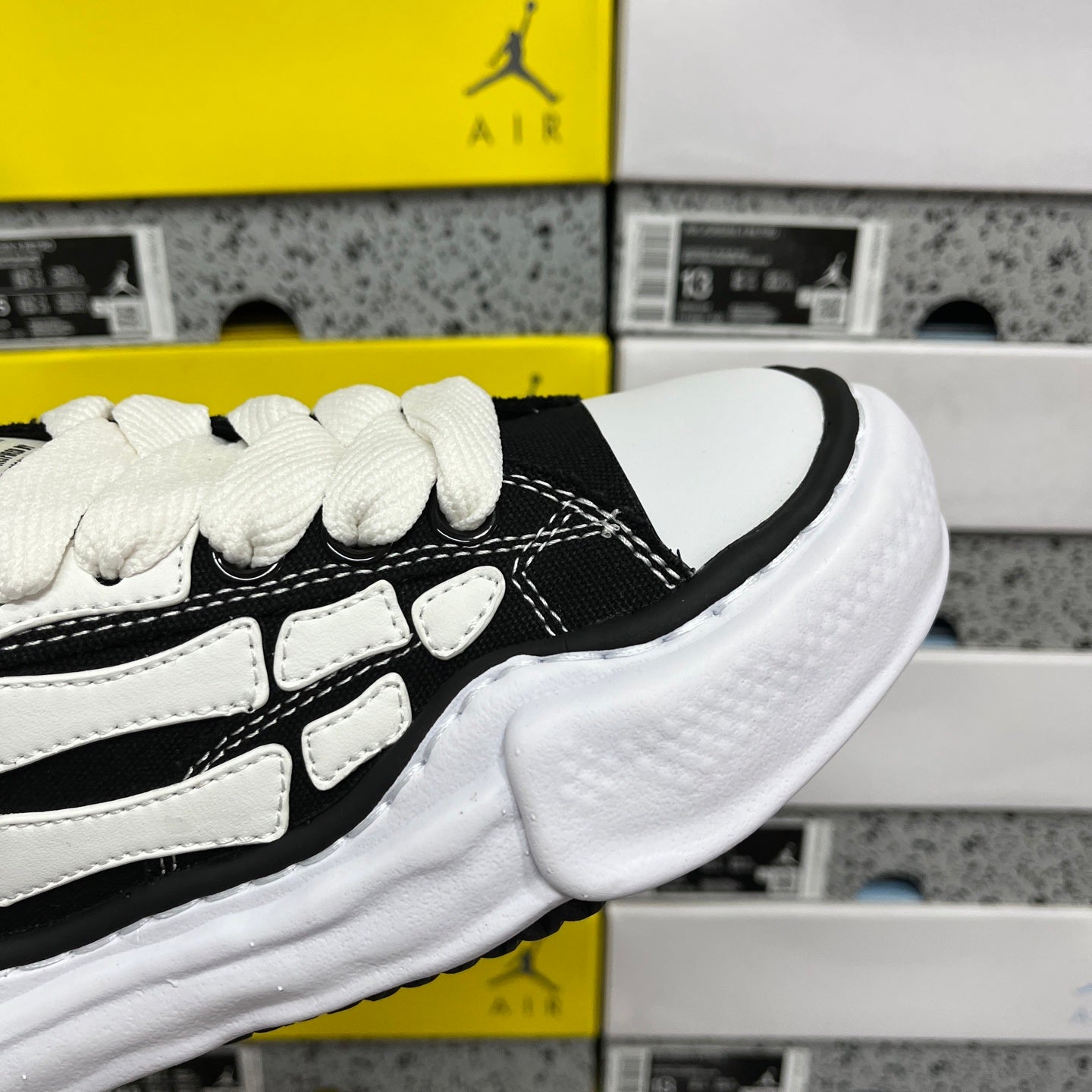 MIHARA YASUHIRO "Bone Black/White"