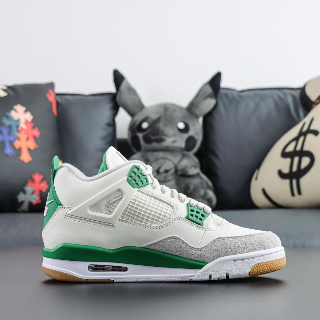Air Jordan 4 SB "Pine Green"