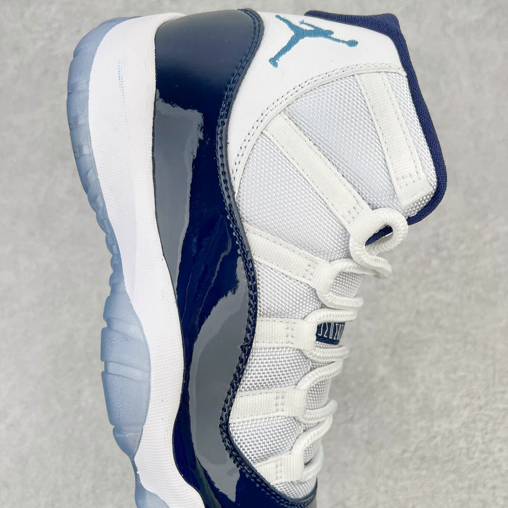 Air Jordan 11 "Midnight Navy"