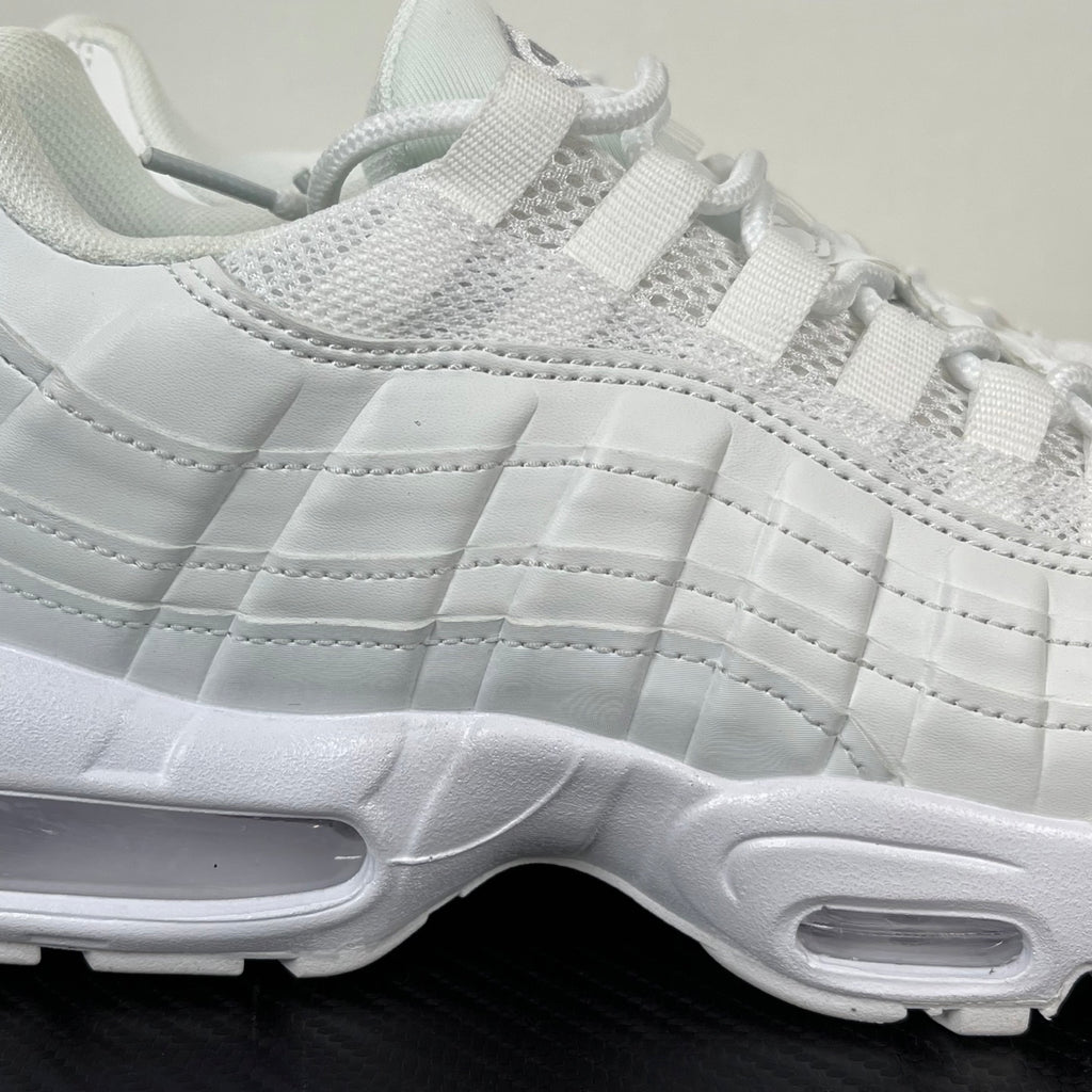 Nike Air Max 95 "Triple White"