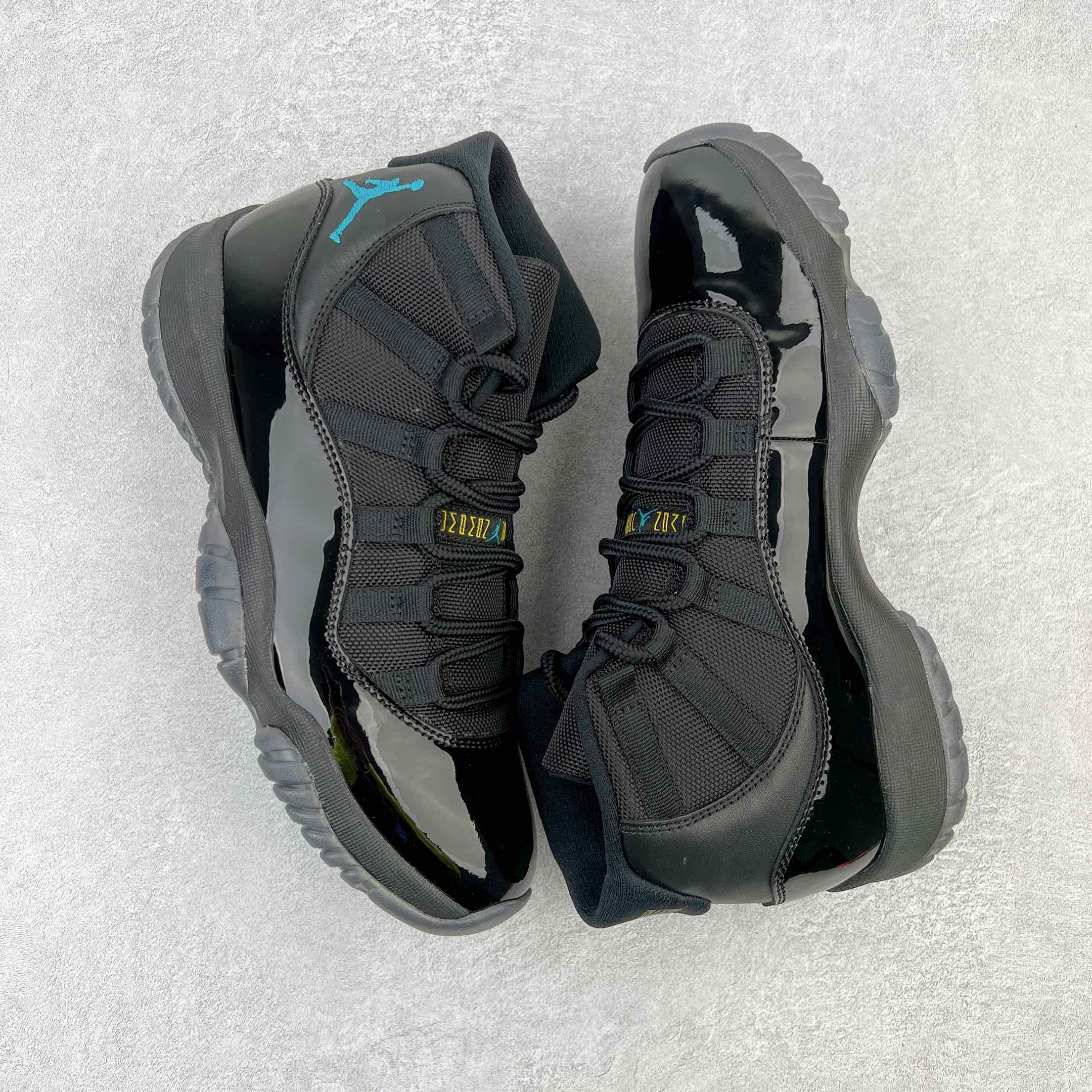Air Jordan 11 "Cap and Gown"