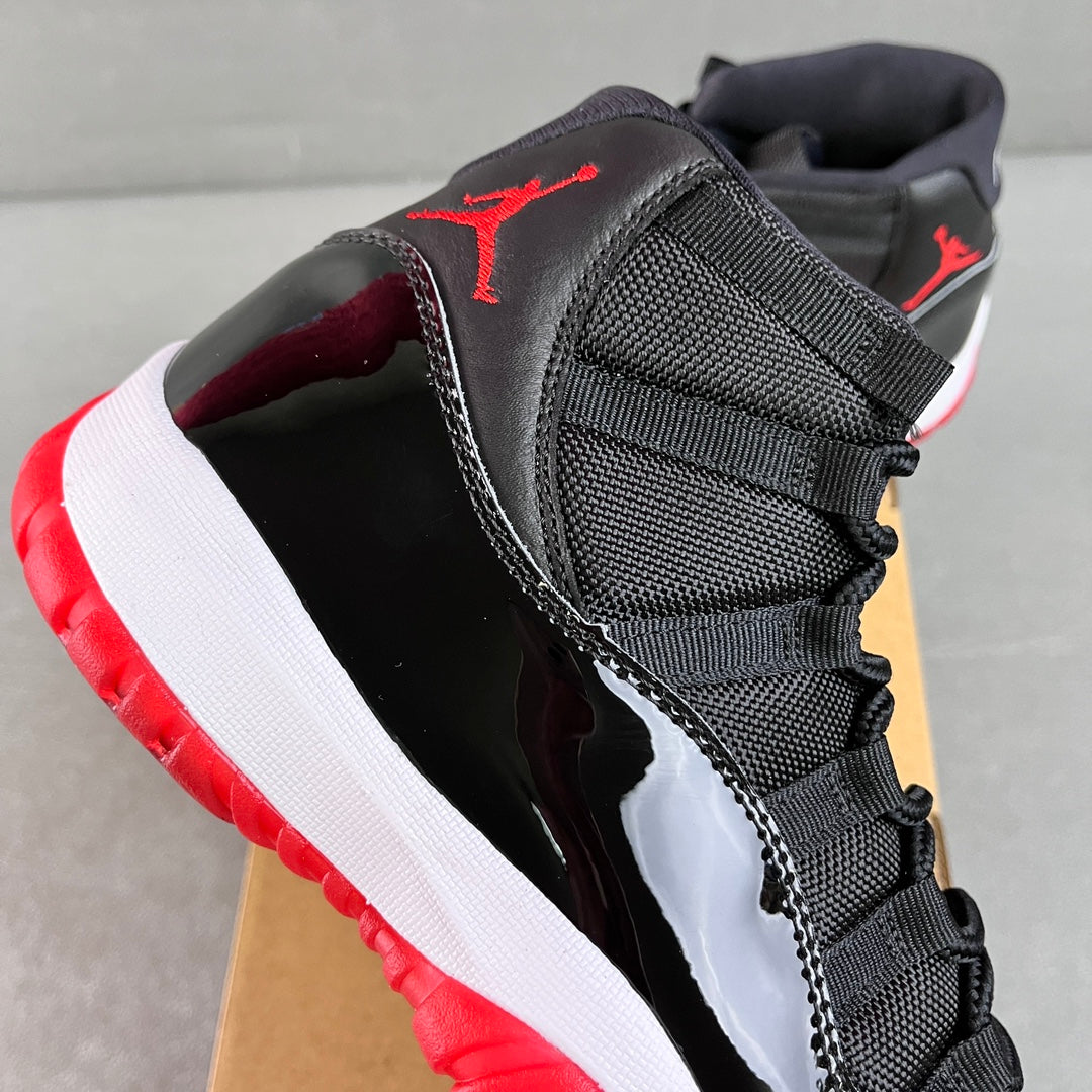Air Jordan 11 "Bred"