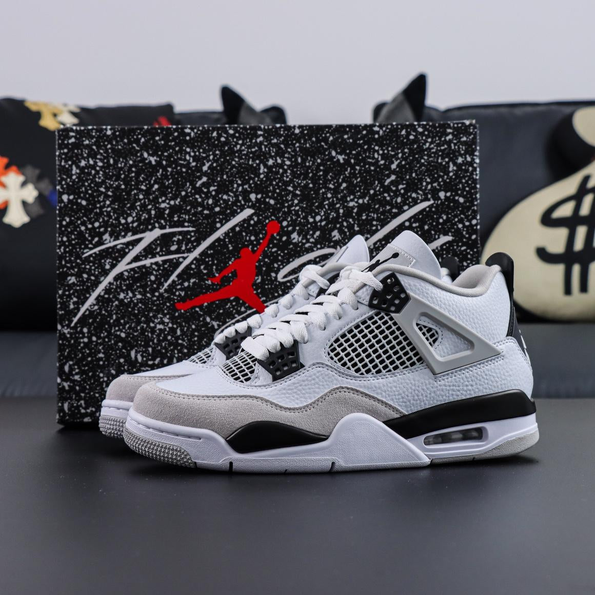 Air Jordan 4 "White Oreo"