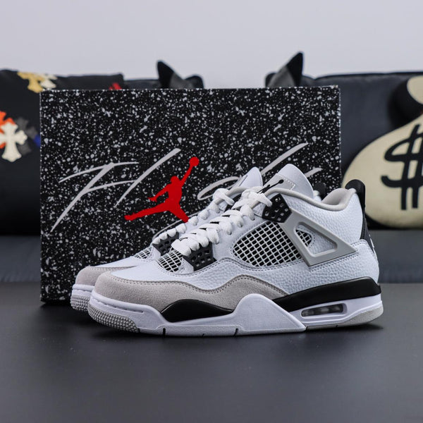 Air Jordan 4 "White Oreo"