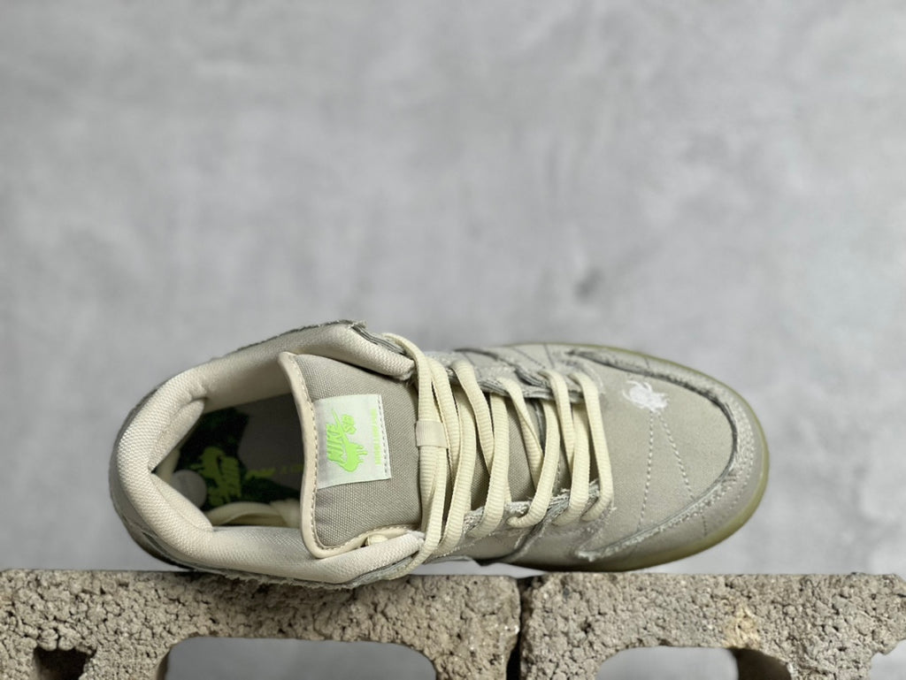 Nike SB Dunk Low "Mummy"