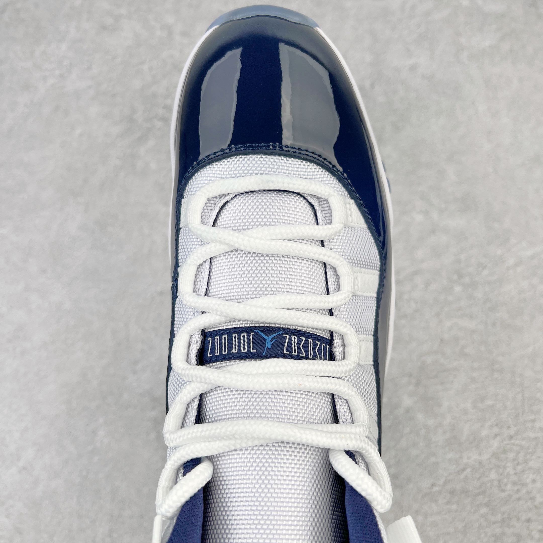 Air Jordan 11 "Midnight Navy"