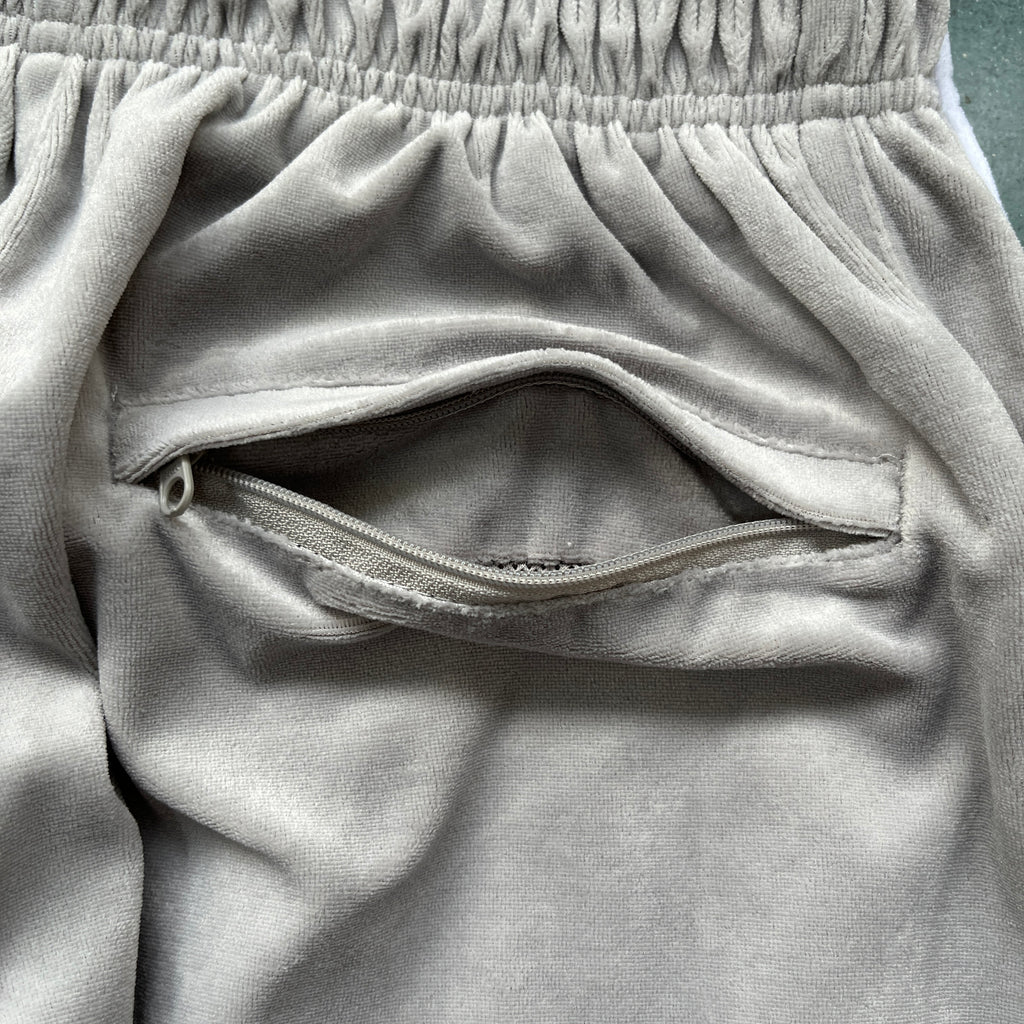 Conjunto Corteiz de Veludo Cinza