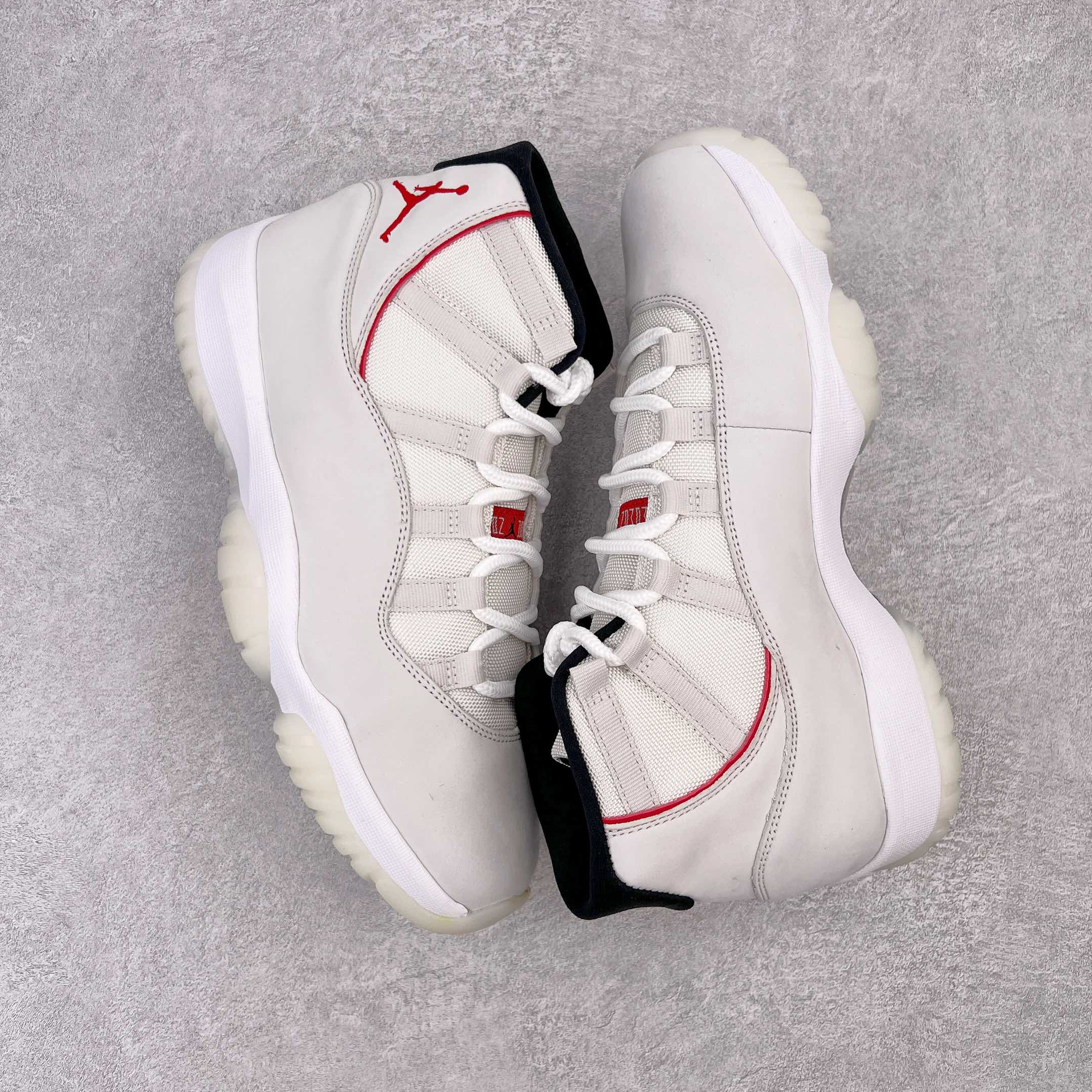 Air Jordan 11 "Platinum Tint"