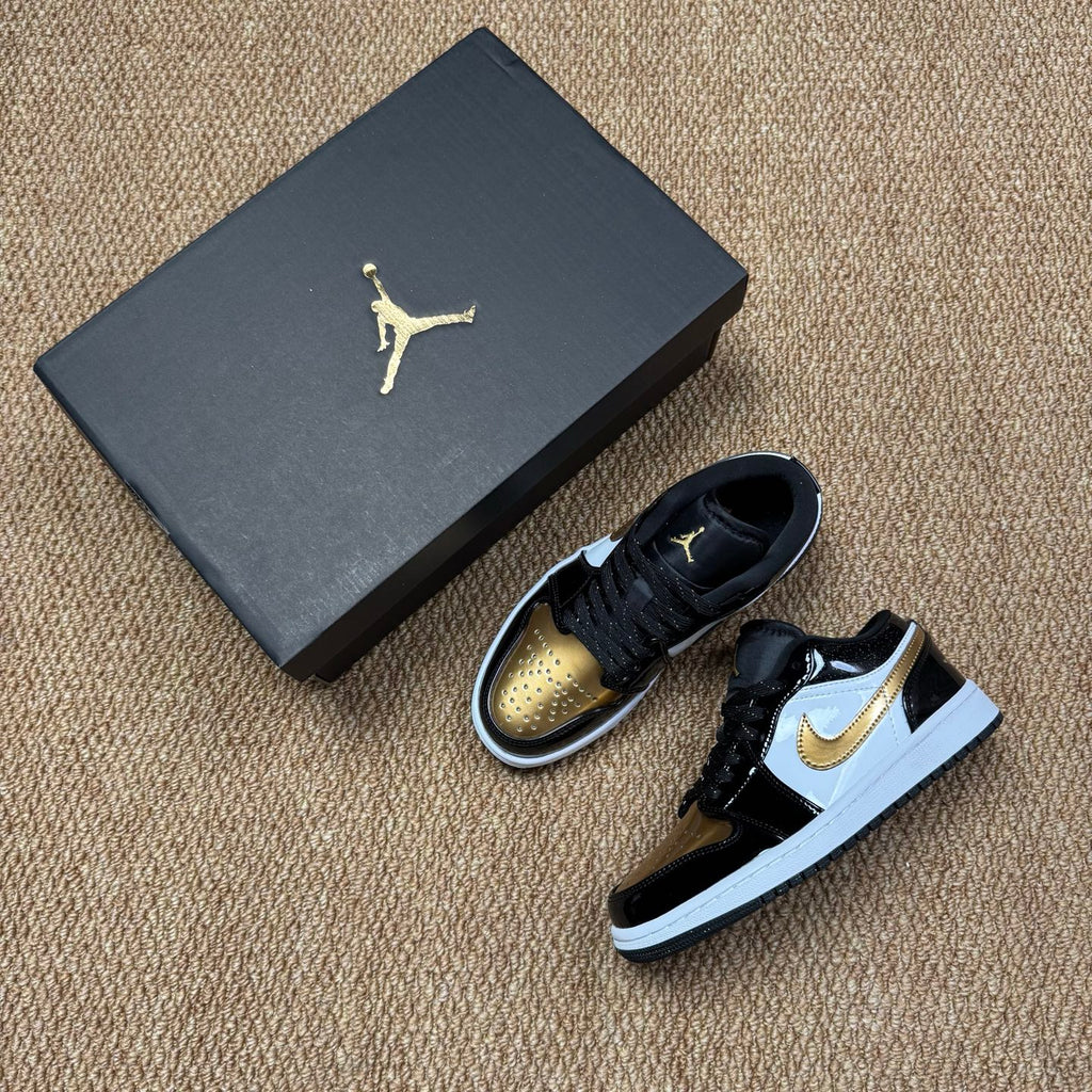 Air Jordan 1 Low "Black Metallic Gold"