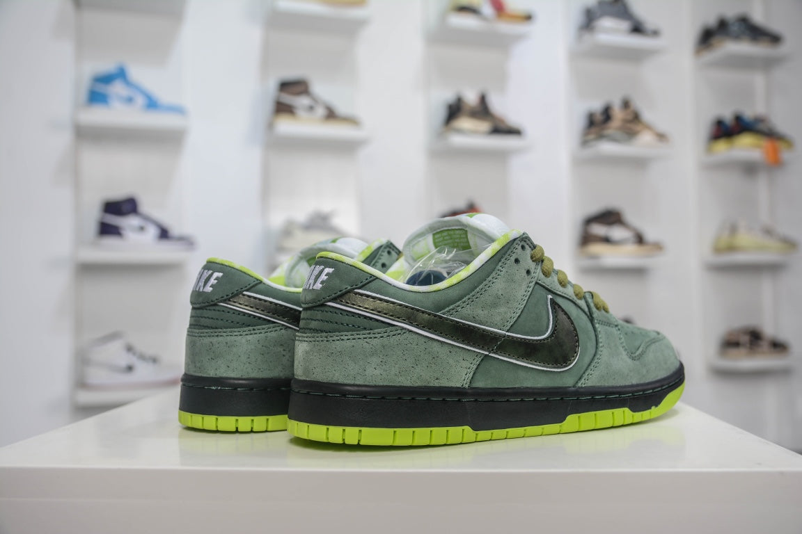 Nike SB Dunk Low "Purple Lobster""