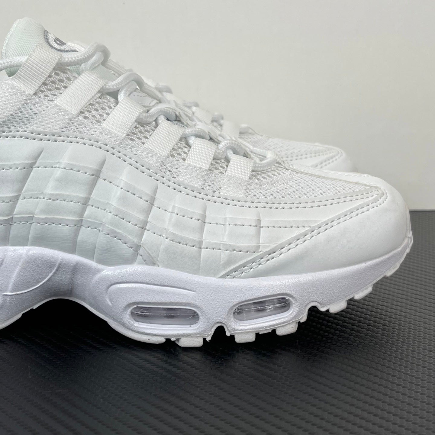 Nike Air Max 95 "Triple White"