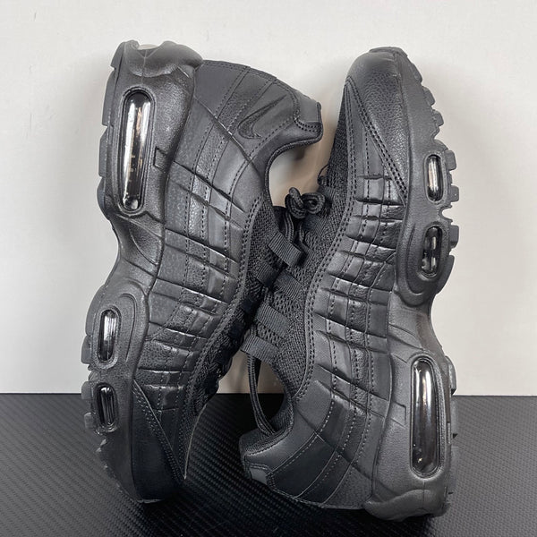 Air Max 95 Triple Black