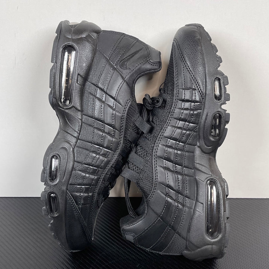 Air Max 95 Triple Black