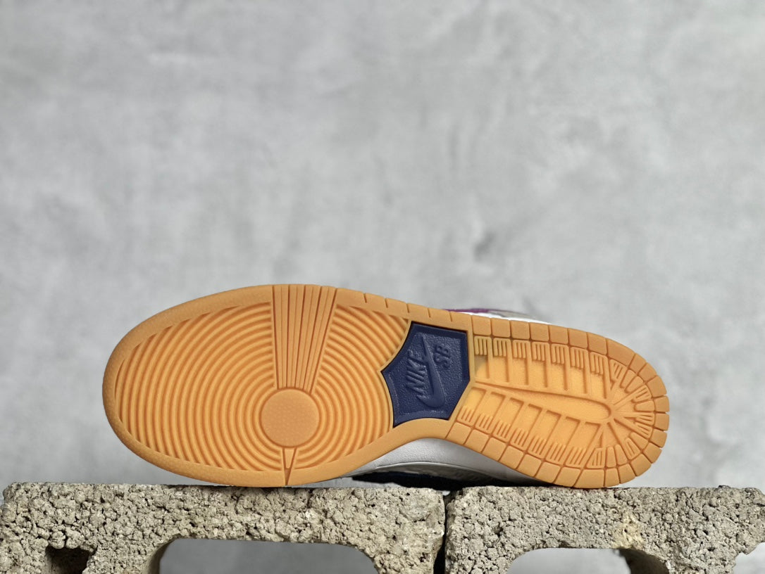 Nike SB Dunk Low x Rayssa Leal