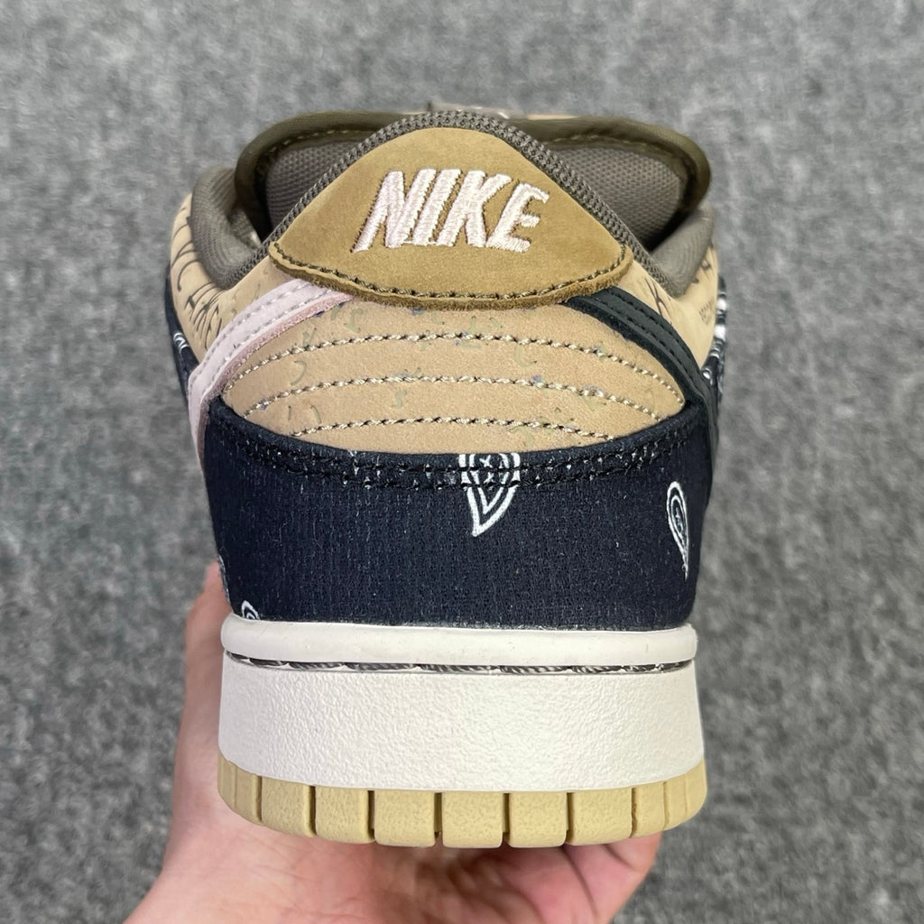Nike SB Dunk Low x Travis Scott "Paisley Bandana"