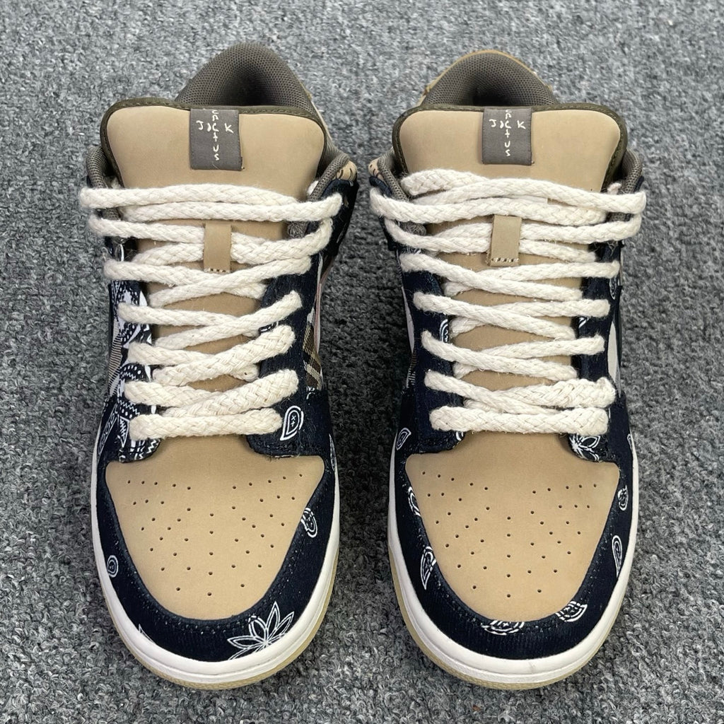 Nike SB Dunk Low x Travis Scott "Paisley Bandana"