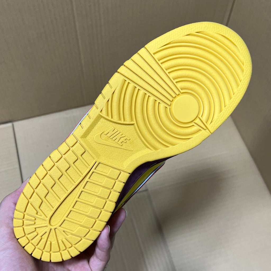 Nike SB Dunk Low "Yellow Lobster"